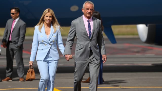 Robert Kennedy Jr. comienza visita oficial a Argentina y se reunirá este martes con Milei