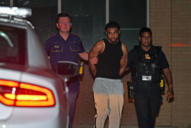 Recapturados 3 reclusos de cárcel de Nueva Orleans, continúa la búsqueda de otros 2