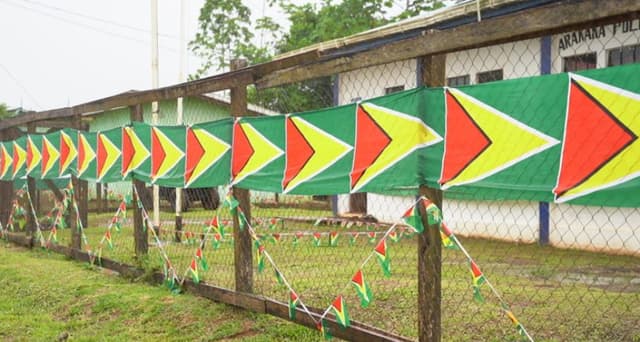 Guyana convoca a elecciones en medio de disputa territorial con Venezuela y afirma que defenderá su territorio