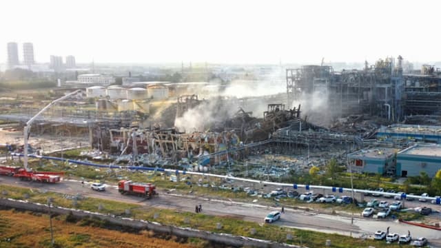 Al menos 5 muertos y 6 desaparecidos tras explosión en planta química del este de China