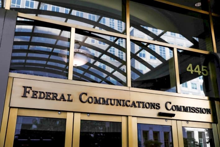 La FCC propone norma para identificar propiedad de adversarios extranjeros en comunicaciones de EE. UU.