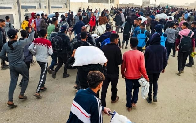 Israel niega haber disparado a civiles en centro humanitario de Gaza y culpa a Hamás del incidente