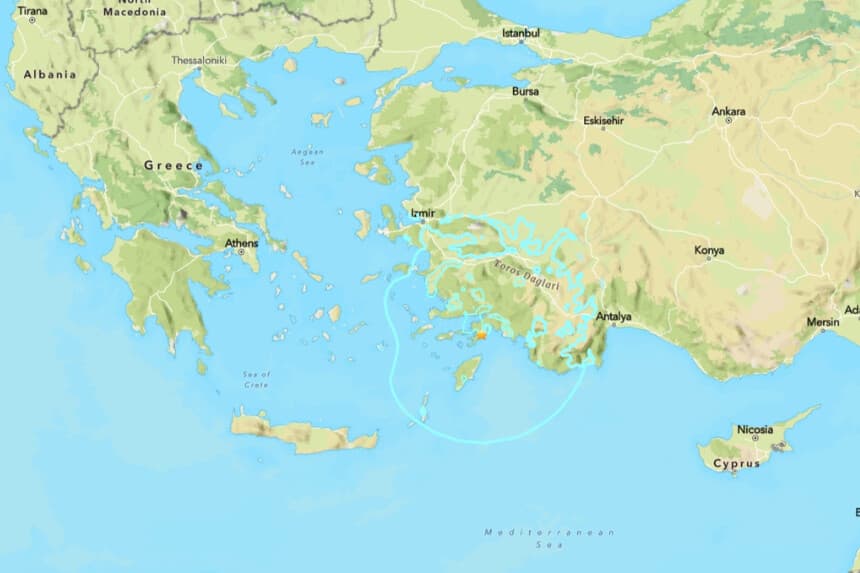 Un mapa muestra la ubicación del terremoto de magnitud 5.8 que sacudió la ciudad costera mediterránea de Marmaris, Turquía, el 2 de junio de 2025. (USGS/Captura de pantalla vía The Epoch Times).