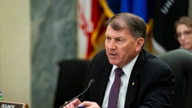 Senador afirma que EE. UU. necesita reducir el riesgo, no desvincularse de China