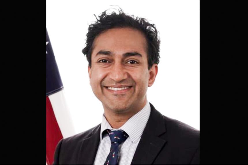 El Dr. Vinay Prasad, director del Centro de Evaluación e Investigación Biológica de la Administración de Alimentos y Medicamentos, en una fotografía sin fecha. (FDA a través de The Epoch Times).