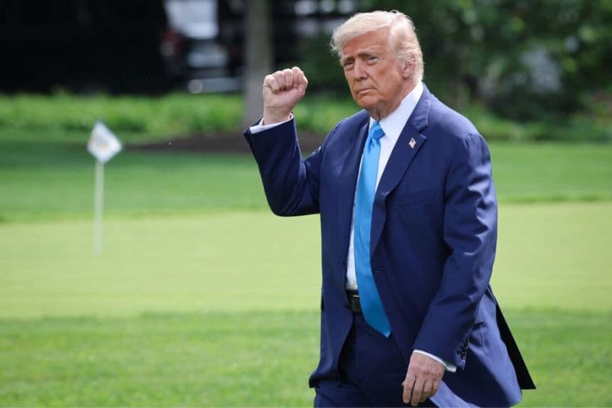 Trump firma una orden que modifica partes de las órdenes de Biden y Obama sobre ciberseguridad