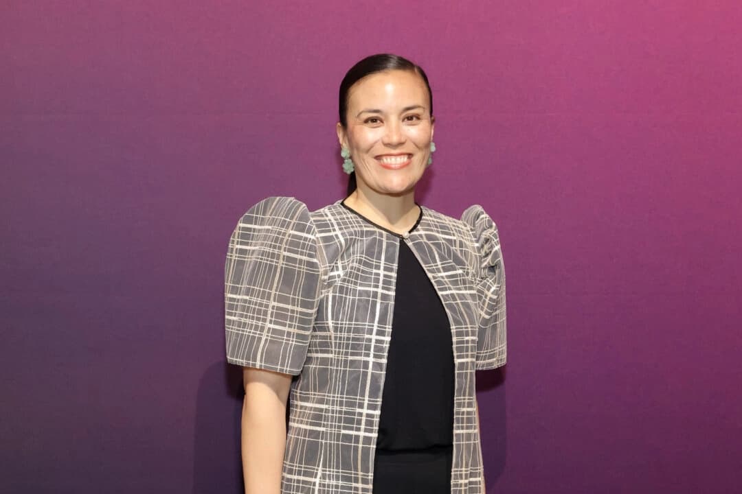 Gina Ortiz Jones asiste a la Cena de Premios del Mes de la Herencia de TAAF en The Glasshouse en la ciudad de Nueva York el 2 de mayo de 2024. (JP Yim/Getty Images por The Asian American Foundation)