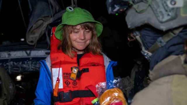 Deportan a Greta Thunberg de Israel y denuncia "crímenes de guerra" en Gaza