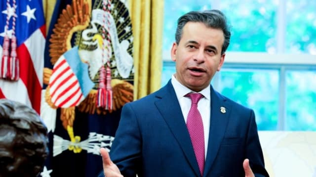 Programa de vales de la FDA reducirá tiempo de revisión de medicamentos, según comisionado