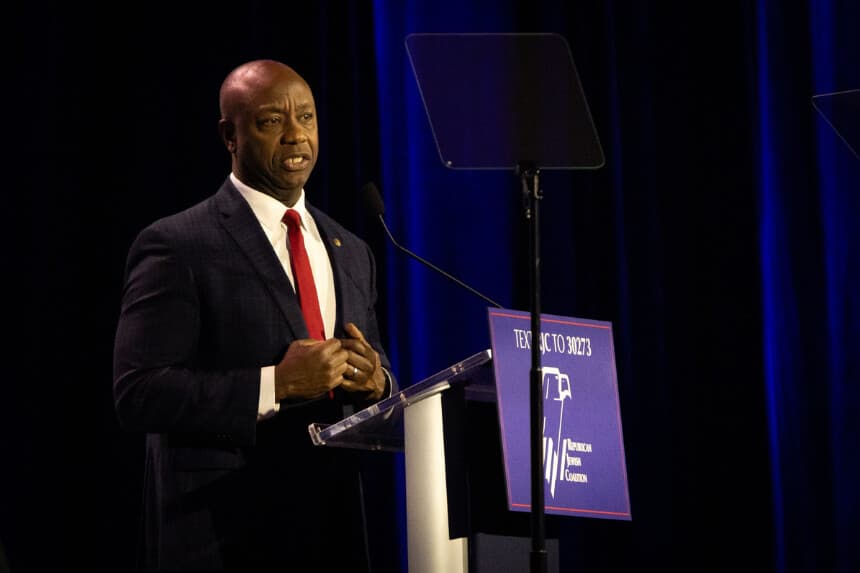 El representante Tim Scott (R-SC) habla en una reunión del Consejo Judío Republicano en Las Vegas, Nevada, el 5 de septiembre de 2024. (John Fredricks/The Epoch Times).