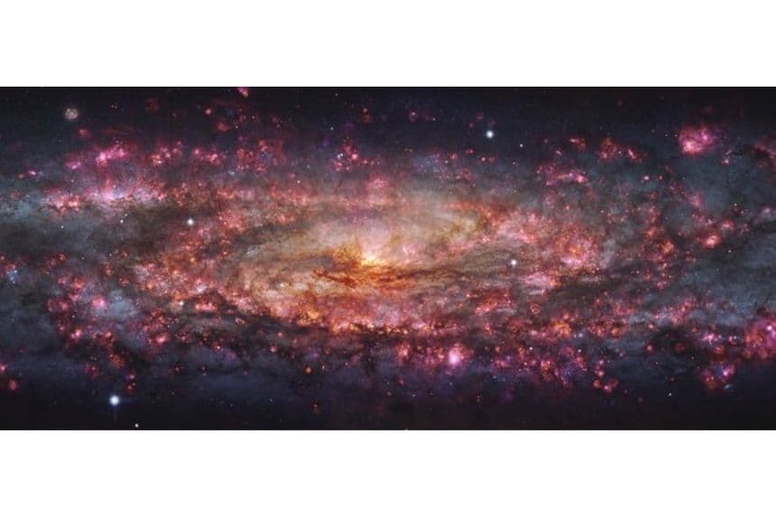Esta foto de la cercana Galaxia del Escultor abarca 65,000 años luz