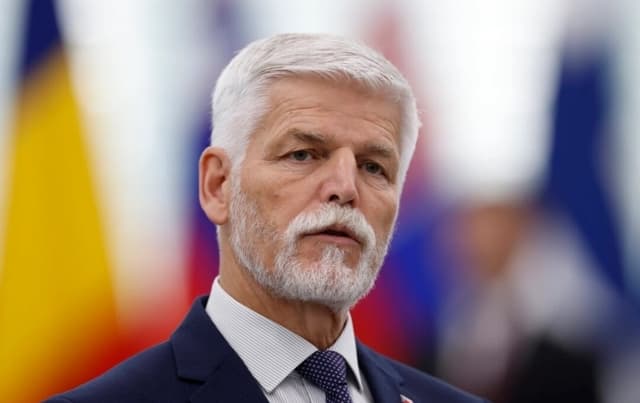 China y Rusia están al mismo nivel en materia de amenazas cibernéticas, según el presidente checo