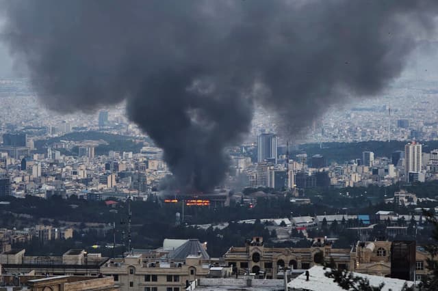 Trump afirma que evaluación de inteligencia de EE. UU. sobre el programa nuclear iraní "era errónea"