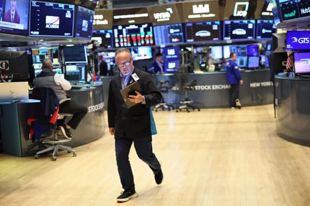 Wall Street: Acciones caen ante la incertidumbre política y las tensiones en Oriente Medio