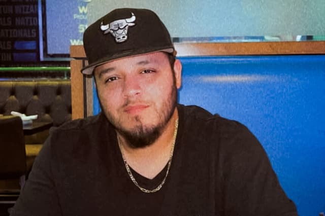 Juez ordena liberar a Kilmar Abrego García antes del juicio, pero ICE aún podría detenerlo