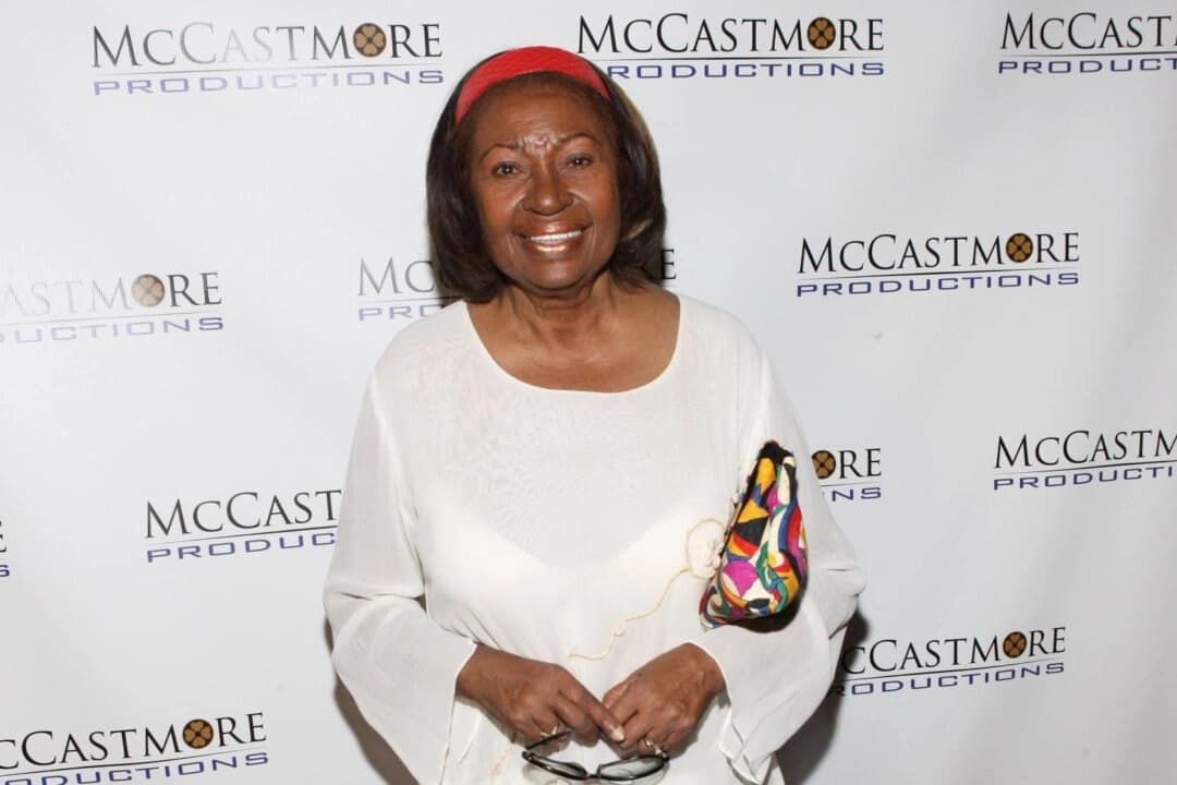 La actriz Lynn Hamilton asiste a la reunión del 40.º aniversario de "The Waltons" en el Landmark Loew's Jersey City el 2 de diciembre de 2011. (Bennett Raglin/Getty Images).