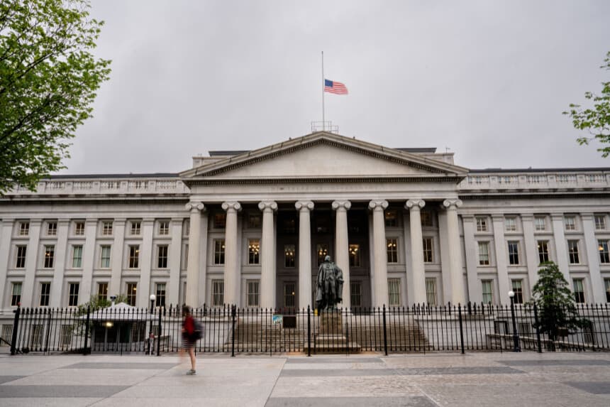 El Departamento del Tesoro de los Estados Unidos en Washington, el 21 de mayo de 2025. (Madalina Vasiliu/The Epoch Times).