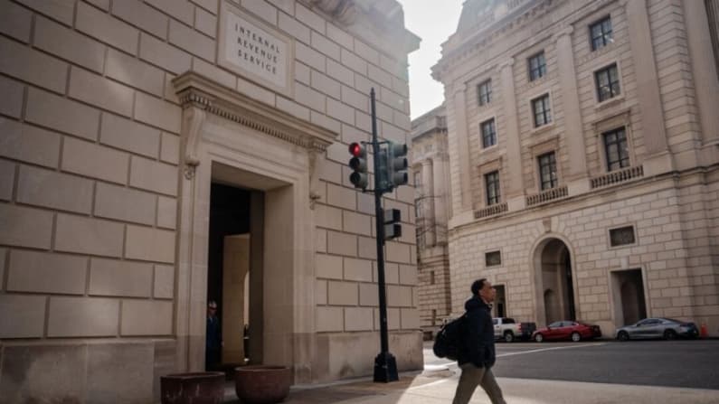 IRS afirma que sus operaciones no se ven afectadas por el cierre parcial del gobierno