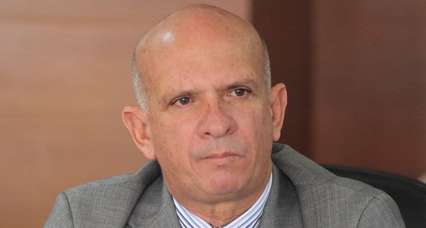 Hugo "El Pollo" Carvajal, exjefe de inteligencia de Chávez, se declara culpable de narcotráfico y tráfico de armas