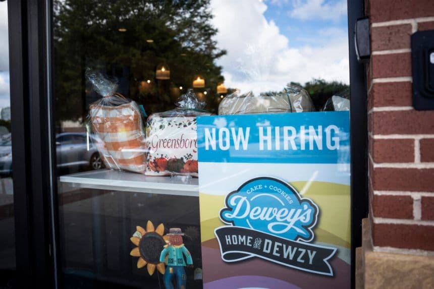 Solicitudes de subsidio por desempleo en EE. UU. caen a su nivel más bajo en seis semanas