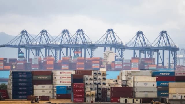 China aprobará exportaciones controladas a EE. UU. tras negociaciones: Ministerio de Comercio