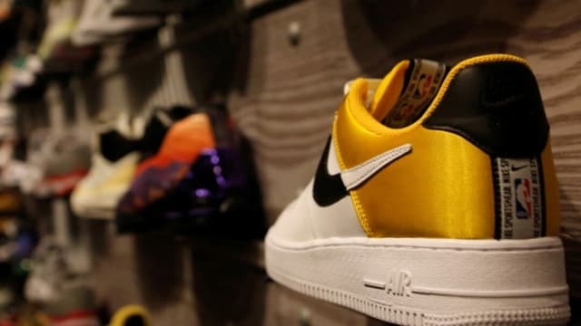 Nike promete reducir su dependencia de China y busca aumentos de precios "selectivos"