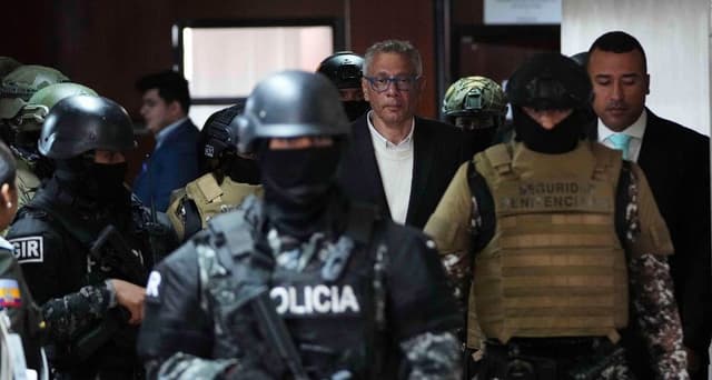 Condenan por malversación a exvicepresidente de Ecuador, a la pena máxima de 13 años