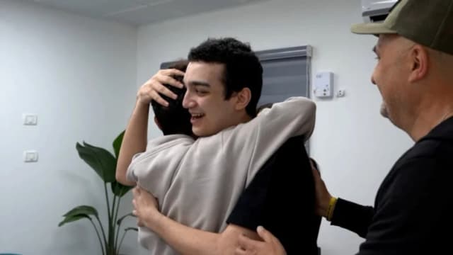 Rehén estadounidense liberado en Gaza se reunirá con Trump en la Casa Blanca