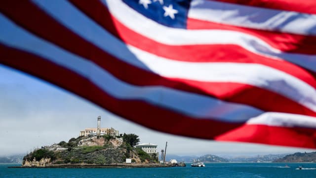Estados Unidos en imágenes: Prisión de Alcatraz reabrirá, inundaciones en Texas, celebraciones del 4 de julio y más