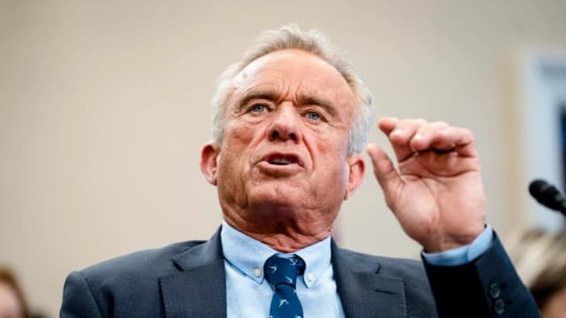 RFK Jr. restringe el acceso de los inmigrantes ilegales a programas financiados por el gobierno