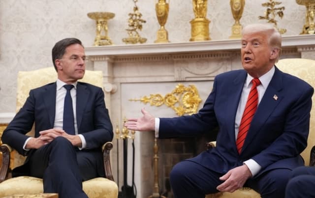 Trump amenaza a Rusia con aranceles severos si no hay acuerdo con Ucrania en 50 días