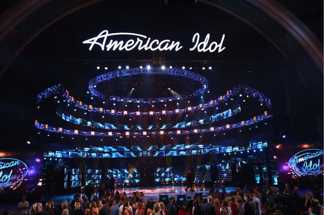 Hallan muertos a supervisora musical de "American Idol" y a su esposo en su casa de Los Ángeles