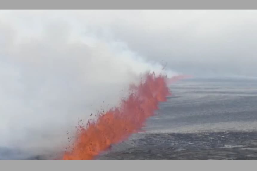 Volcán islandés emite humo y lava incandescente: 12 erupciones desde 2021