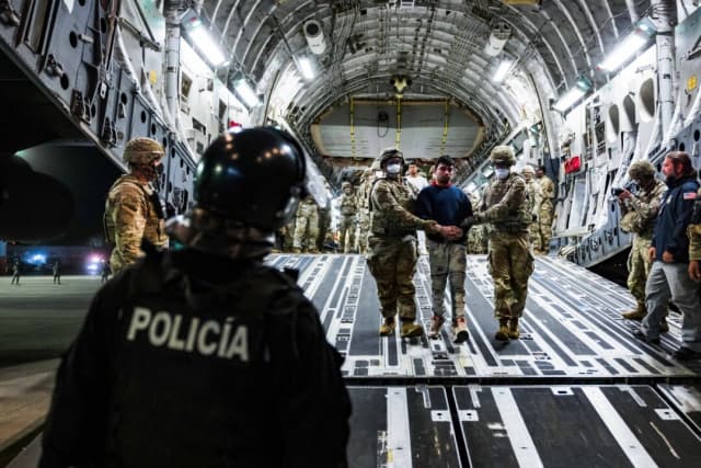 Venezuela libera 10 ciudadanos estadounidenses a cambio de nacionales deportados a El Salvador