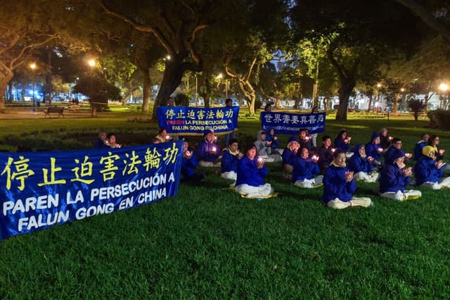 Practicantes de Falun Dafa en Perú y República Dominicana piden el fin de la persecución a su fe