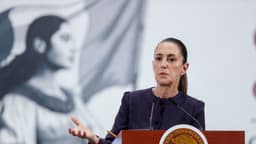 Sheinbaum sostiene tercera reunión con el embajador estadounidense en el Palacio Nacional