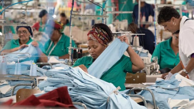 Empresas manufactureras de Sudáfrica piden más aranceles para China