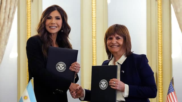 Kristi Noem se reúne con el gobierno de Argentina para avanzar en seguridad bilateral, terrorismo y crimen organizado