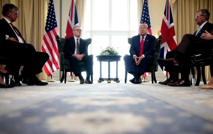 Trump analiza con Starmer las opciones para el estrecho de Ormuz