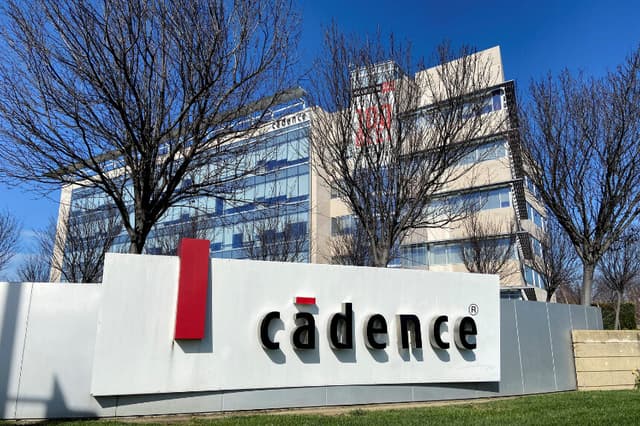 Multan a Cadence con USD 140 millones por vender tecnología de chips a universidad china vetada