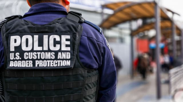 Dos agentes de la CBP se declaran culpables de permitir paso de drogas ilegales en la frontera
