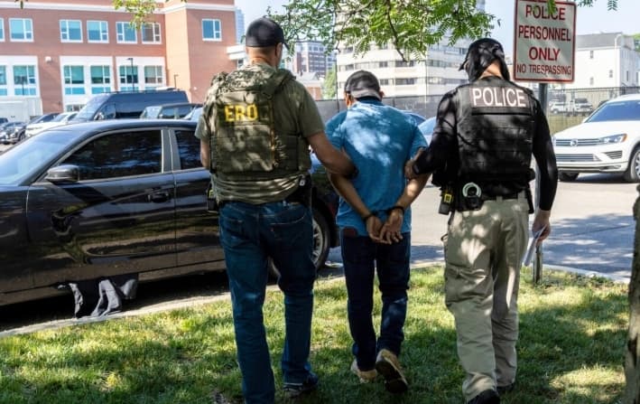 El DHS ha arrestado a más de 17,500 inmigrantes ilegales con la Ley Laken-Riley