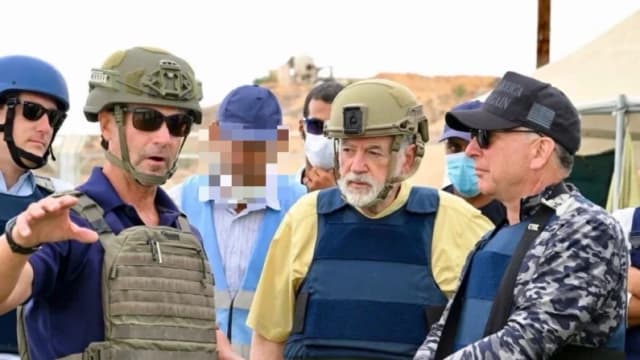 Witkoff y Huckabee visitan centro de ayuda respaldado por EE. UU. en Gaza