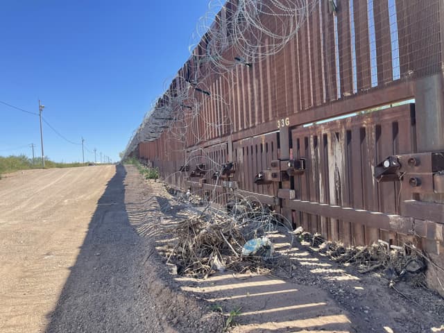 Alertas en ambas fronteras de EE. UU.: Por extremo calor con México y por incendios con Canadá