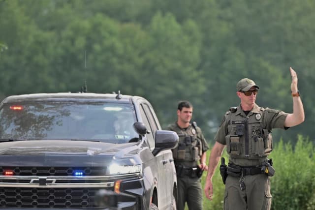 Agentes de la policía estatal de Pensilvania emboscados y baleados, el sospechoso falleció: fuentes oficiales