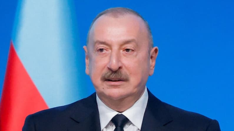 Azerbaiyán dice que podría tomar represalias tras acusar a Irán de ataque con drones