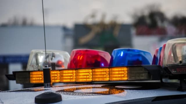 Policía responde a reporte de tirador activo en una sinagoga de Michigan