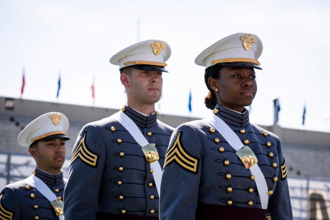 La ceremonia de graduación y nombramiento de 2024 en el estadio Michie de la Academia Militar de los Estados Unidos en West Point, Nueva York, el 25 de mayo de 2024. (Madalina Vasiliu/The Epoch Times)