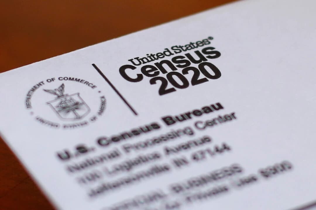 Esta foto del 5 de abril de 2020 muestra un sobre con una carta del censo de 2020 enviada por correo a un residente de Detroit. (Paul Sancya/AP Photo)