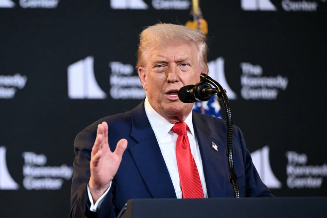 Trump dice que garantías de seguridad de EE. UU. para Ucrania son posibles en un acuerdo de paz con Putin